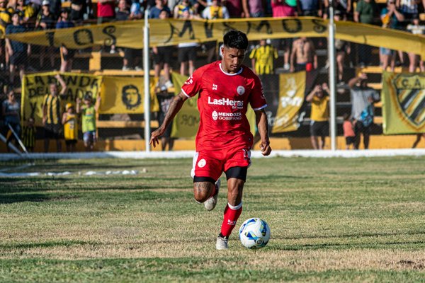 How Can Interactive E-books Improve Reading Comprehension for UK's Primary Students?