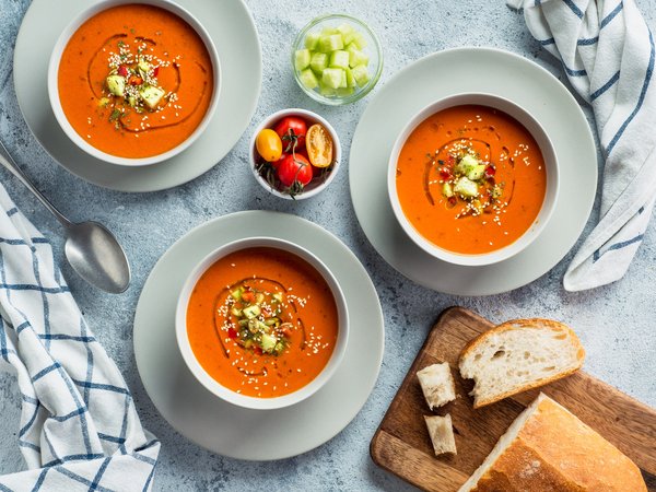 How to Make a Gourmet Roasted Red Pepper and Tomato Soup with Basil Oil?